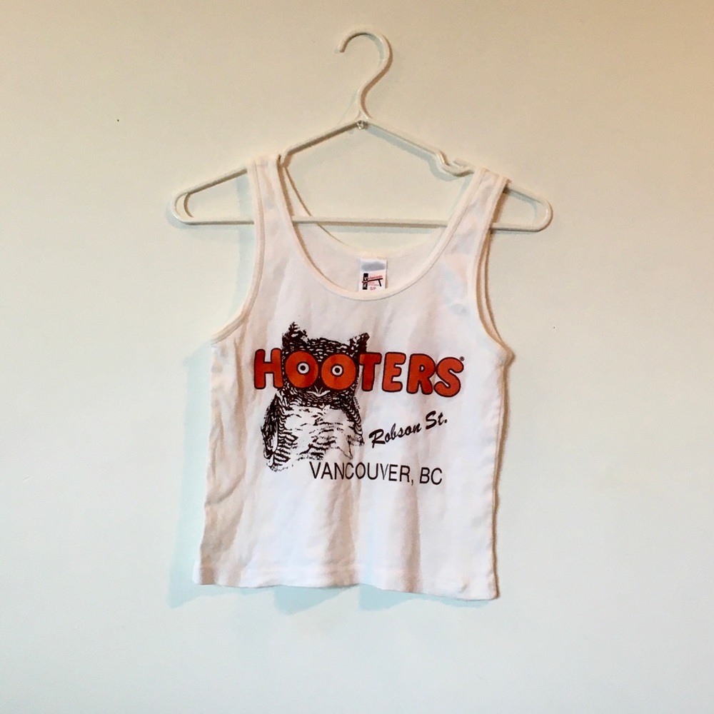 *Rare* Hooters Collector Tank- Vancouver BC location- early 2000s